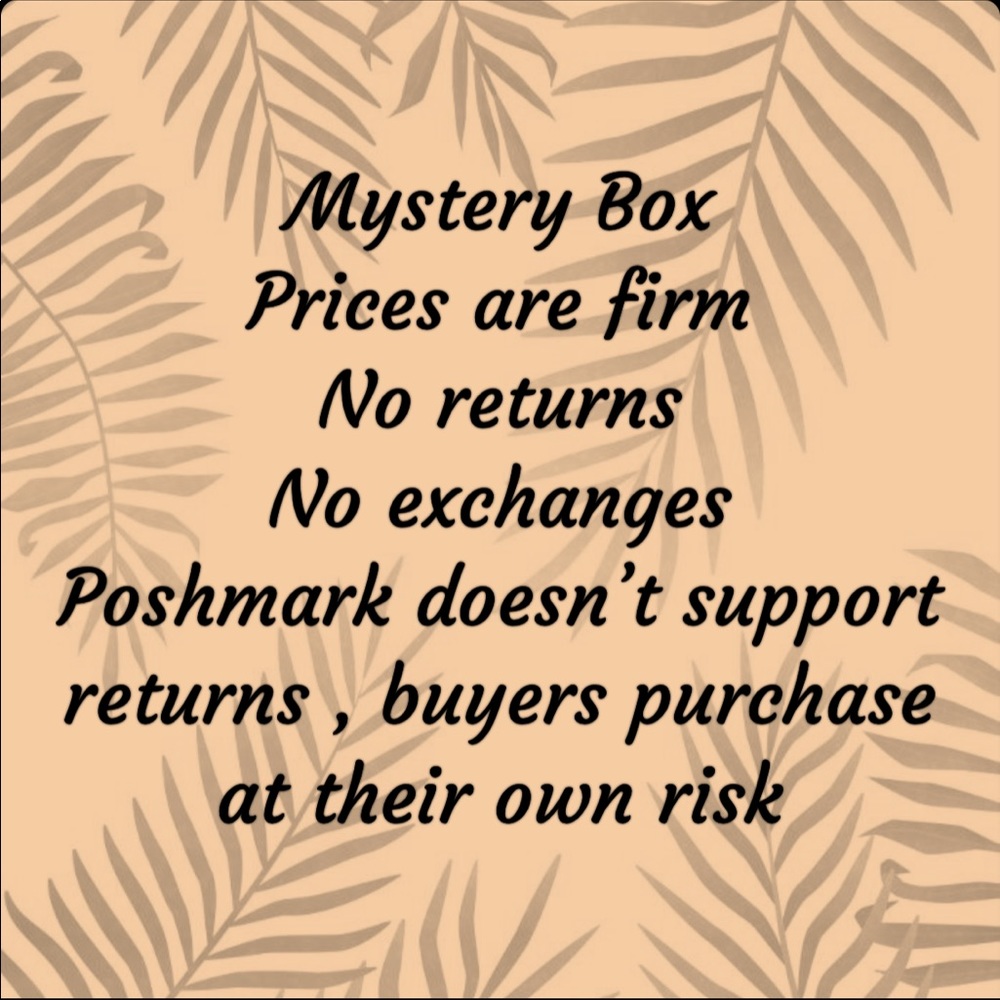 OUTFIT MYSTERY BOX | 3 ITEMS - Picture 7 of 10